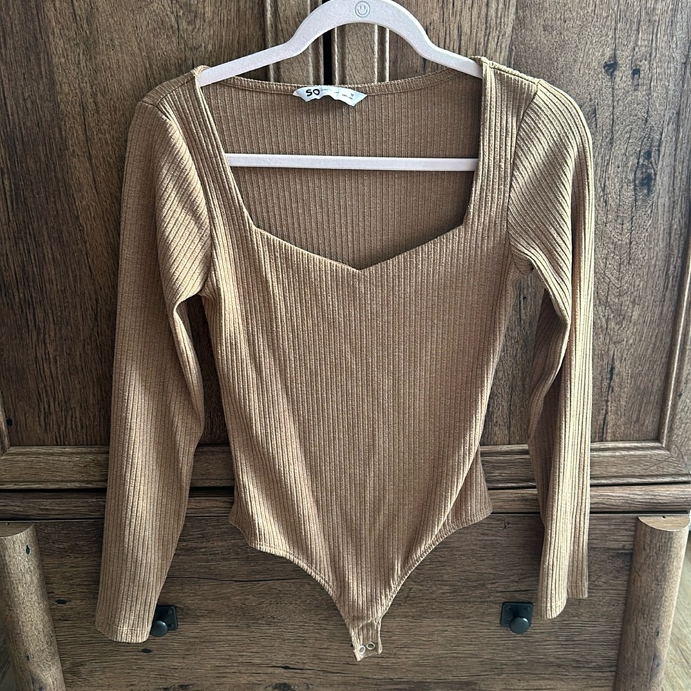 *SOLD* Brown ribbed body suit